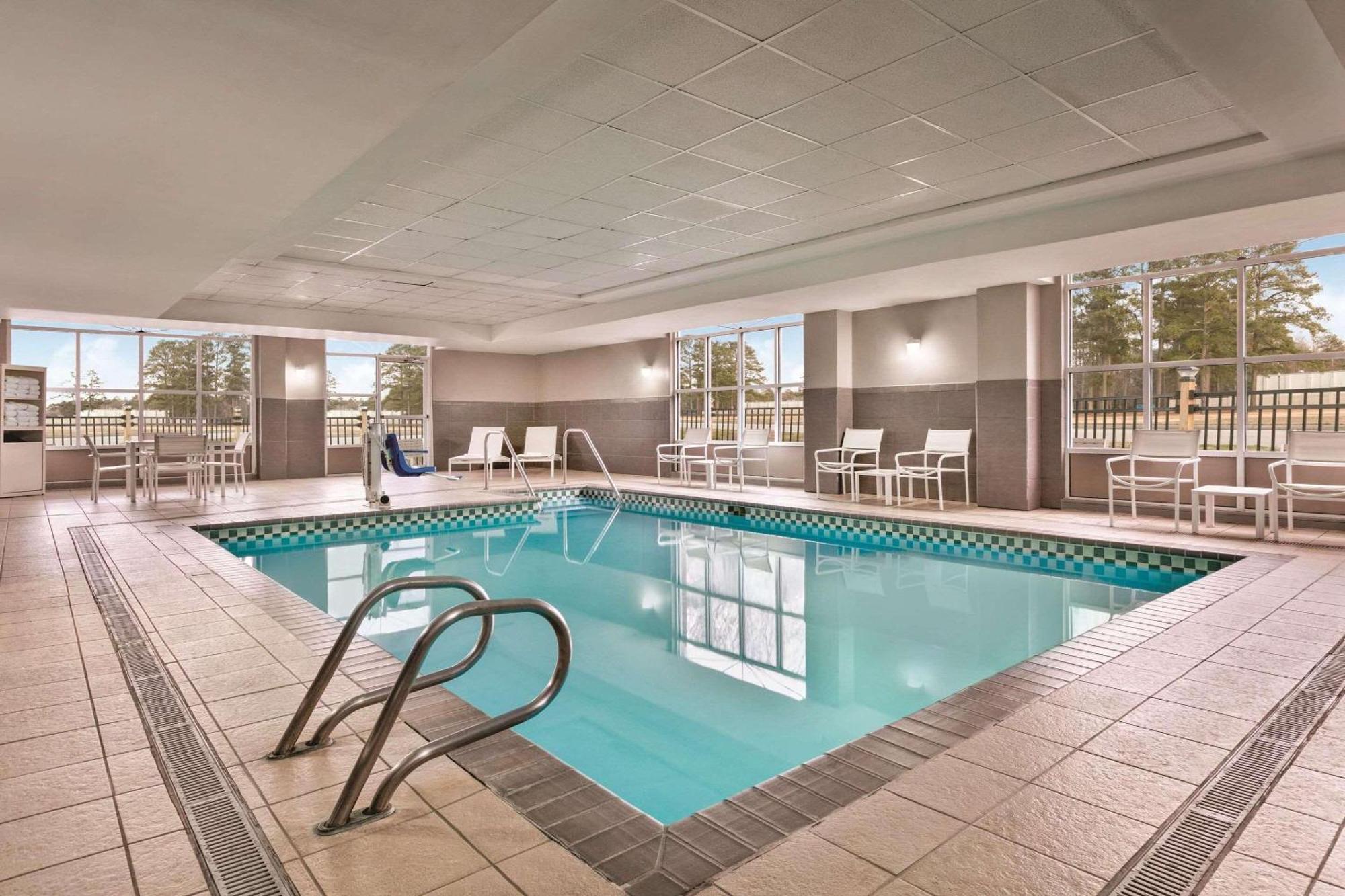 Country Inn & Suites By Radisson, Petersburg, Va Luaran gambar